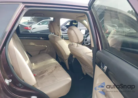 2011 Kia Sorento Lx from USA, damaged, VIN 5XYKTCA11BG172835